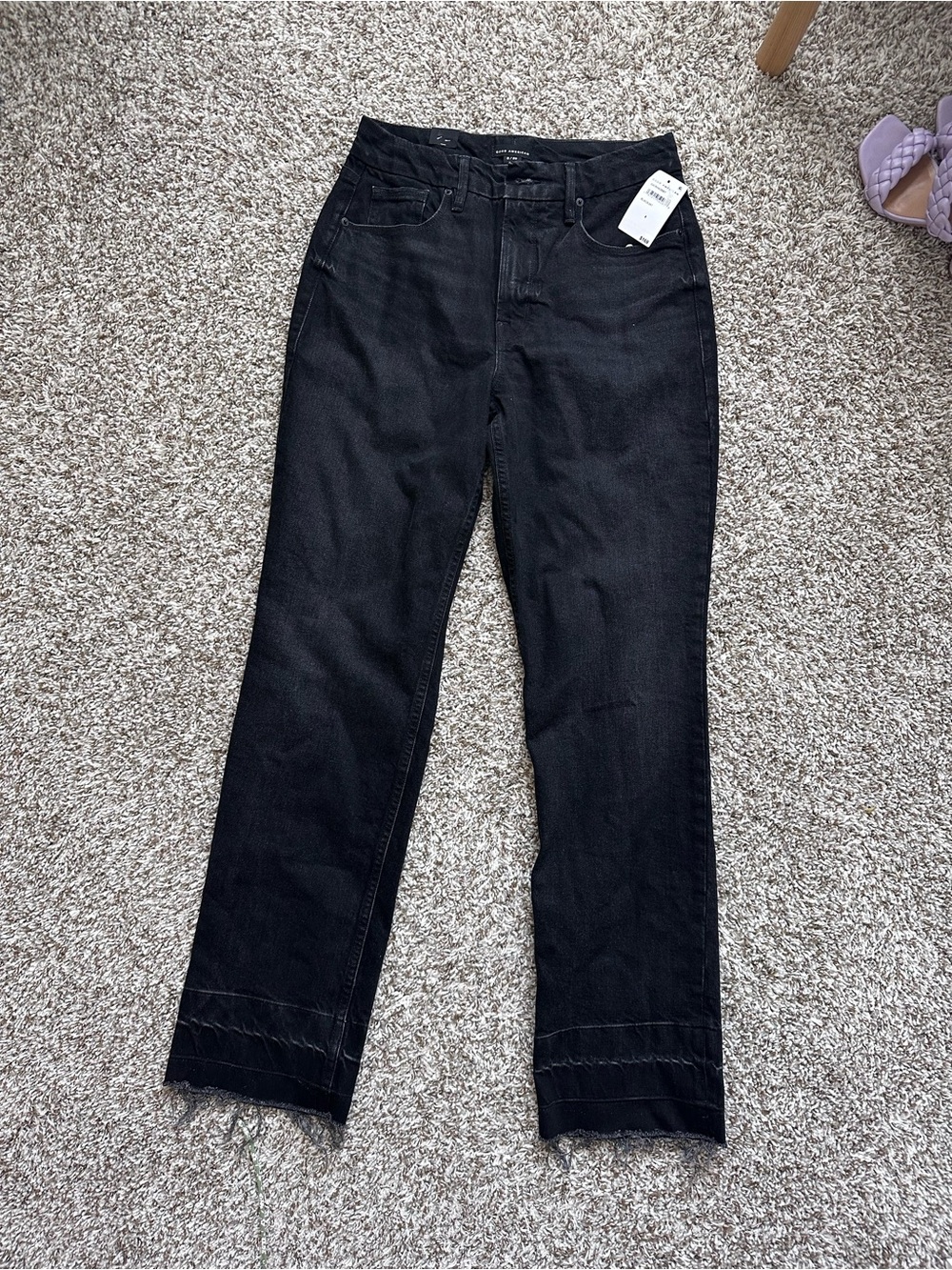 NWT! Good American Black Always Fits Good Legs Straight style in Black